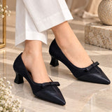 Black Classic Bow Pumps