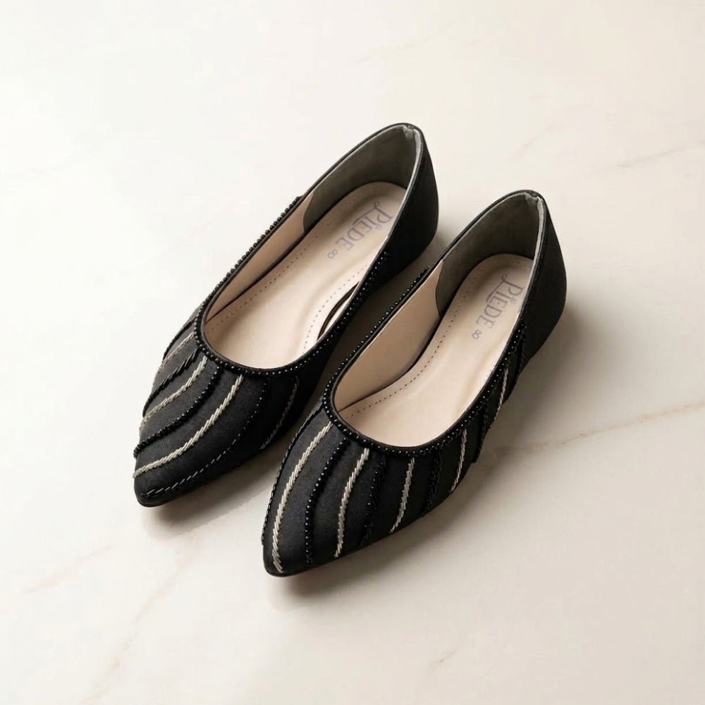 Black Hand-Embroidered Pointed Pump